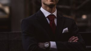 コアアップデート後の順位変動を分析する担当者